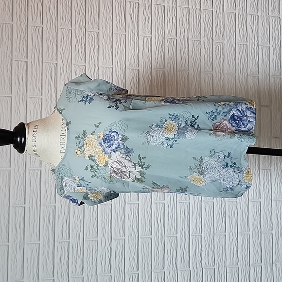 Maurices Floral Blouse - Picture 1 of 2